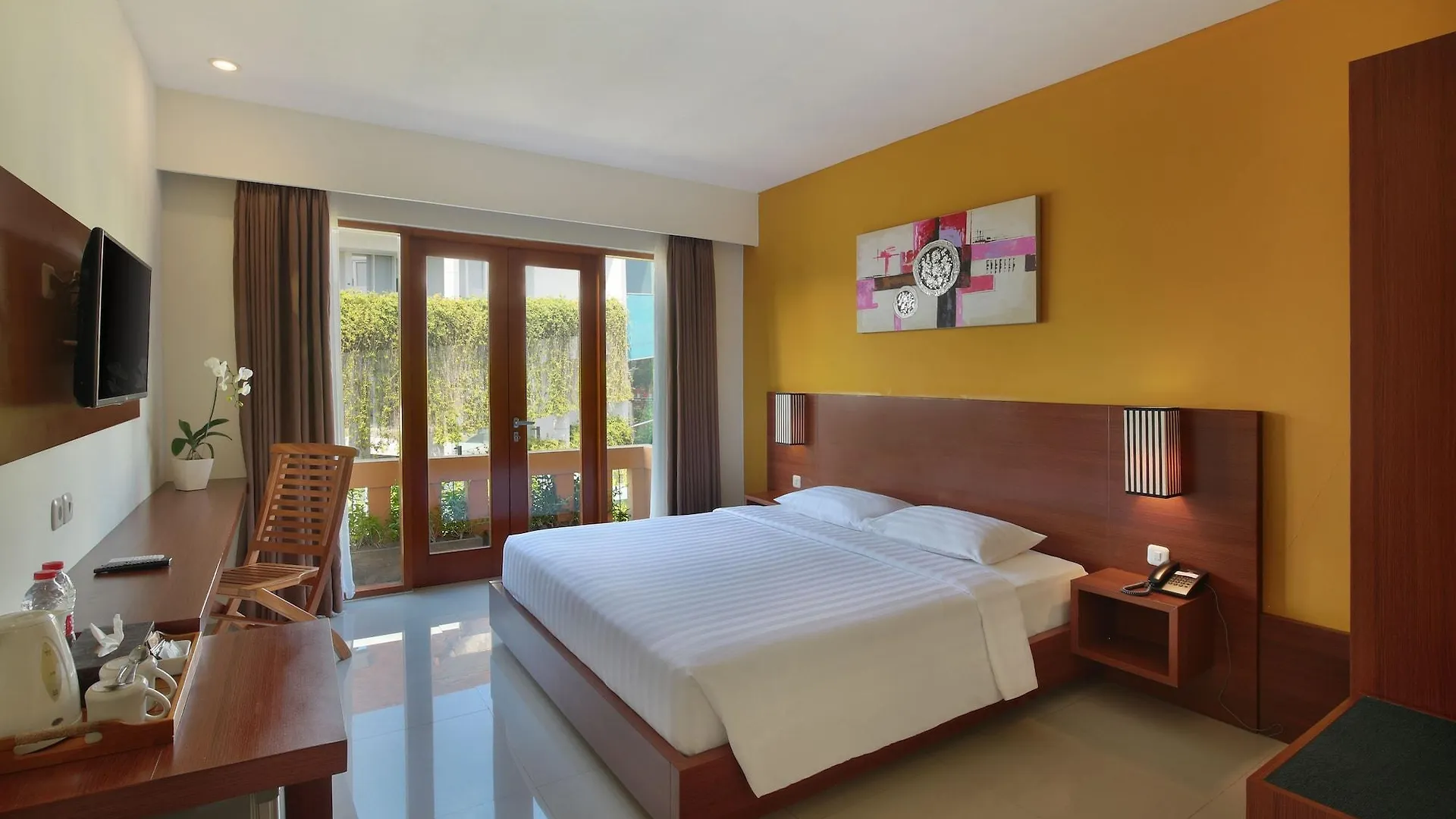 Bali Chaya Hotel Legian 3*,